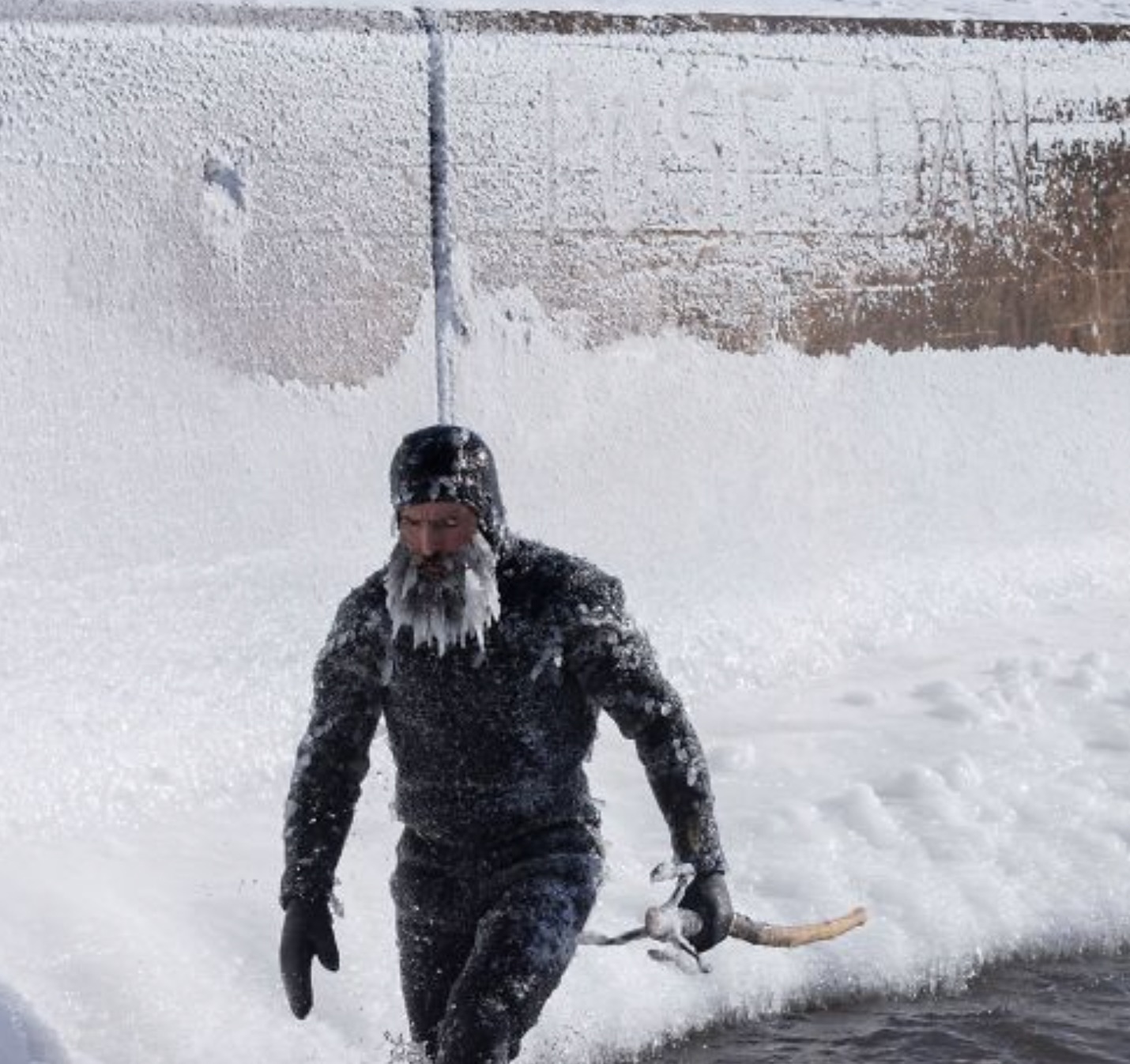 38 Incredibly Cool Pics of Ice Beards